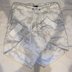 Sanctuary Troop Camo Linen Jogger Pants